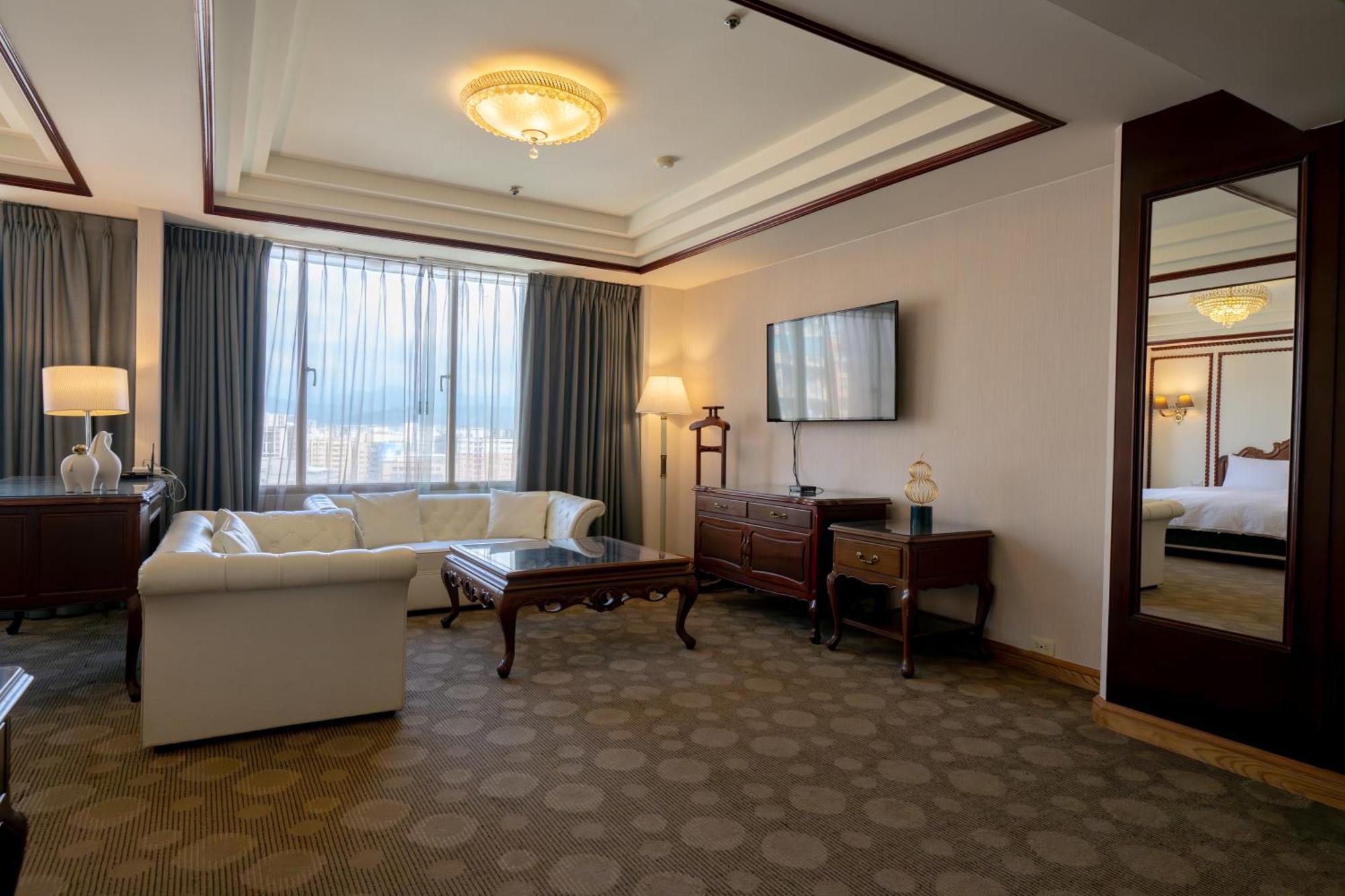 T Hotel Taichung Esterno foto